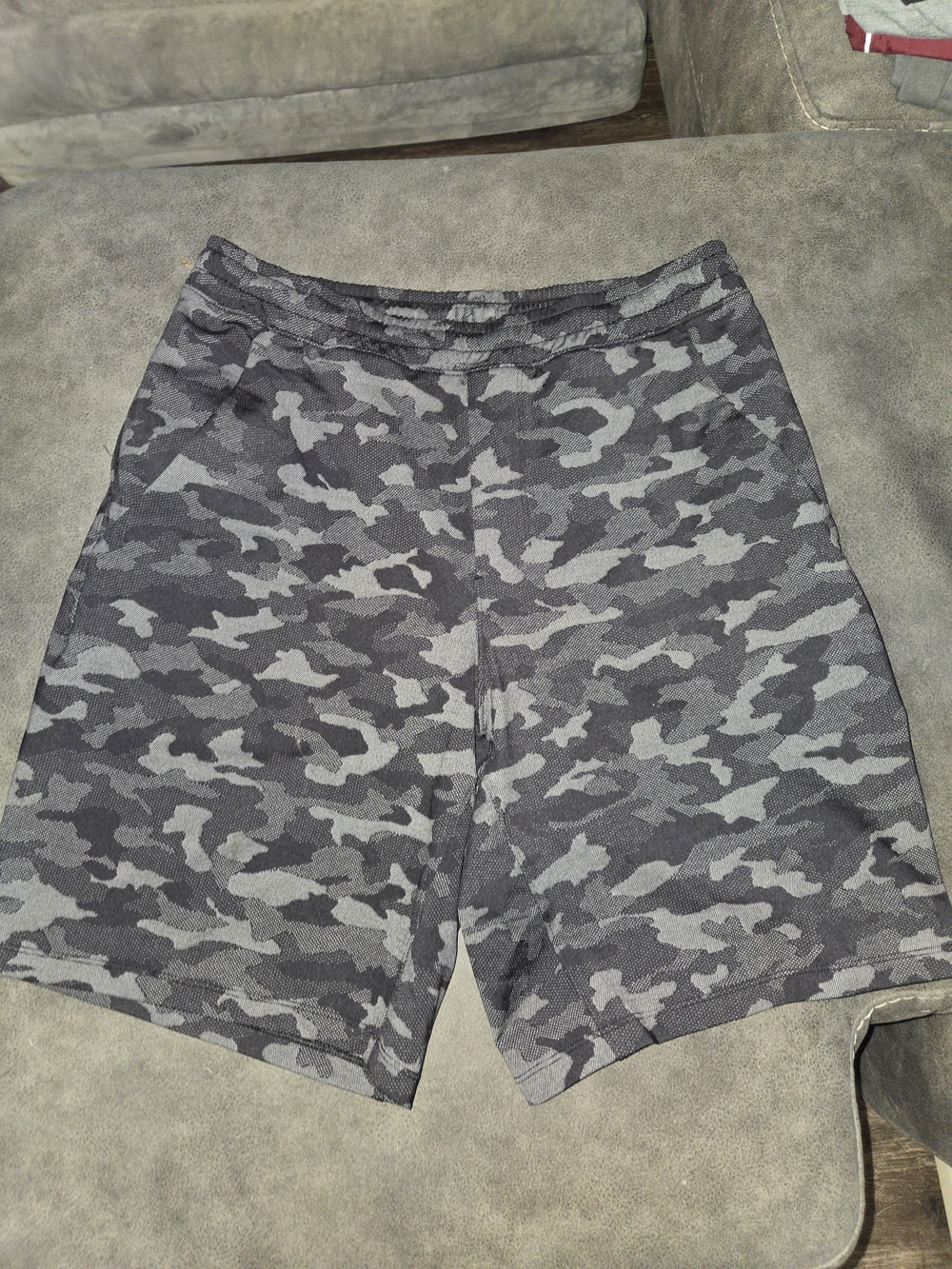 Men's LULULEMON Gray Camo PACE BREAKER Shorts